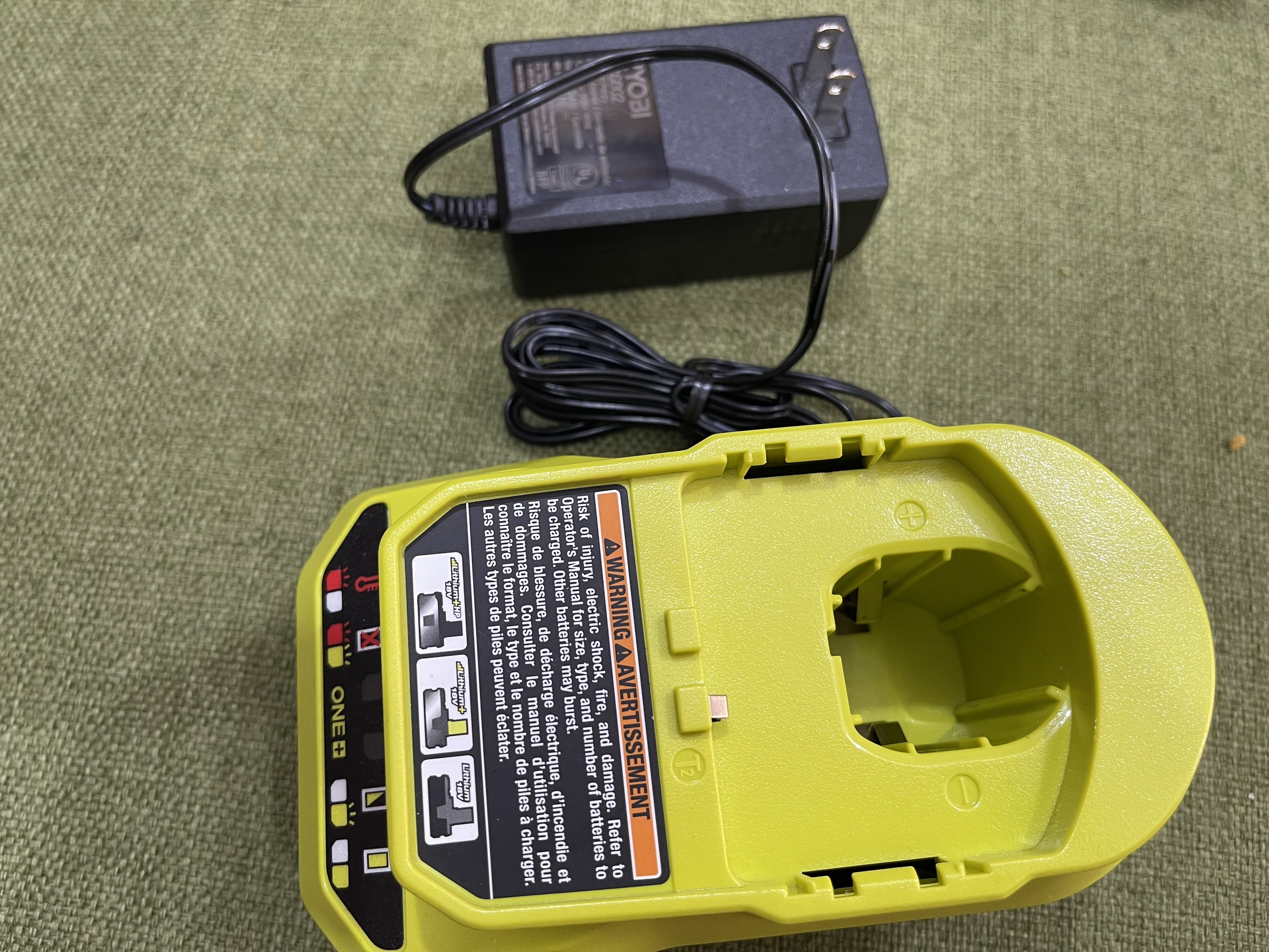 sạc pin ryobi 18v pcg002 120v