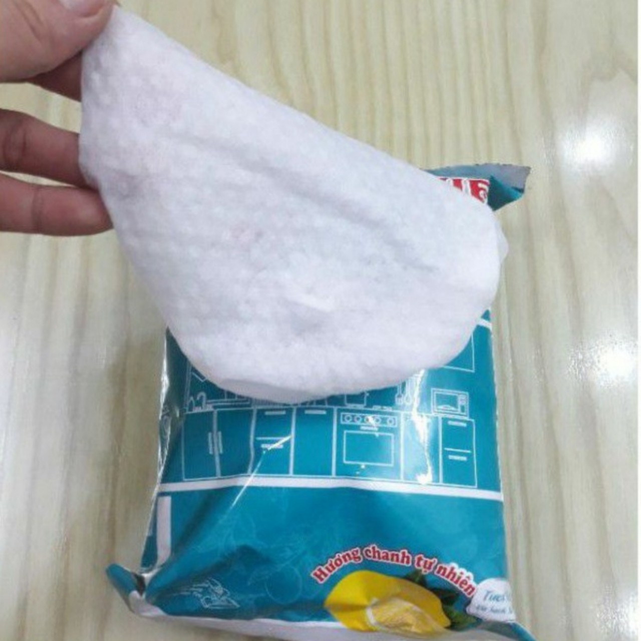 Khăn ướt đa năng Nadavie gói 30 tờ (lau bếp, lau bàn thờ, lau vật dụng)
