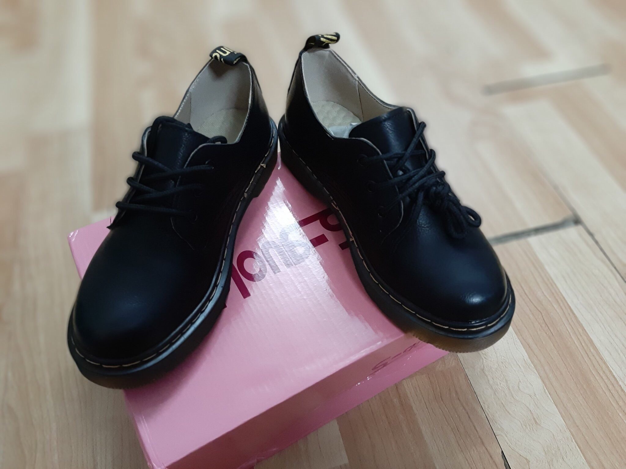 Giày da nữ DR cổ ngắn HN01