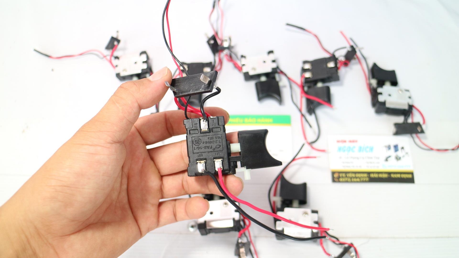 [12v21v24v26v28v] công tắc điều tốcđảo chiều cho máy khoan pin cam kết hàng đúng mô tả chất lượng đảm bảo an toàn đến sức khỏe người sử dụng đa dạng mẫu mã