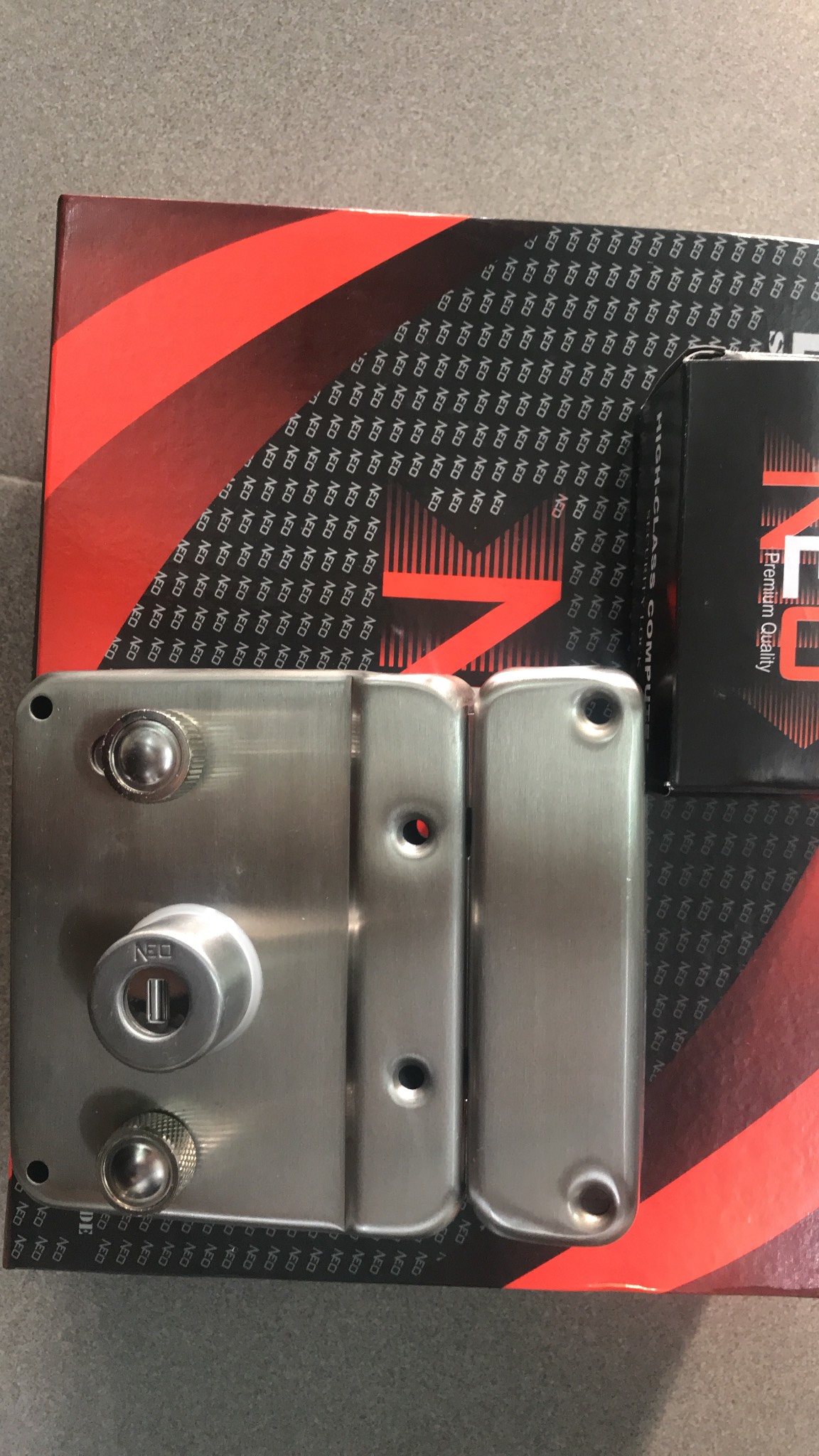 Khóa cửa cổng Neo V88