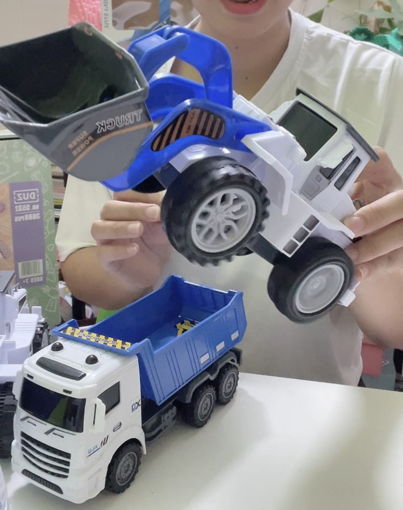 (HỎA TỐC HCM ) Đồ chơi xe ôtô xe mô hình Đồ chơi trẻ em SET 6 xe cứu hỏa/quân sự/cảnh sát cho bé