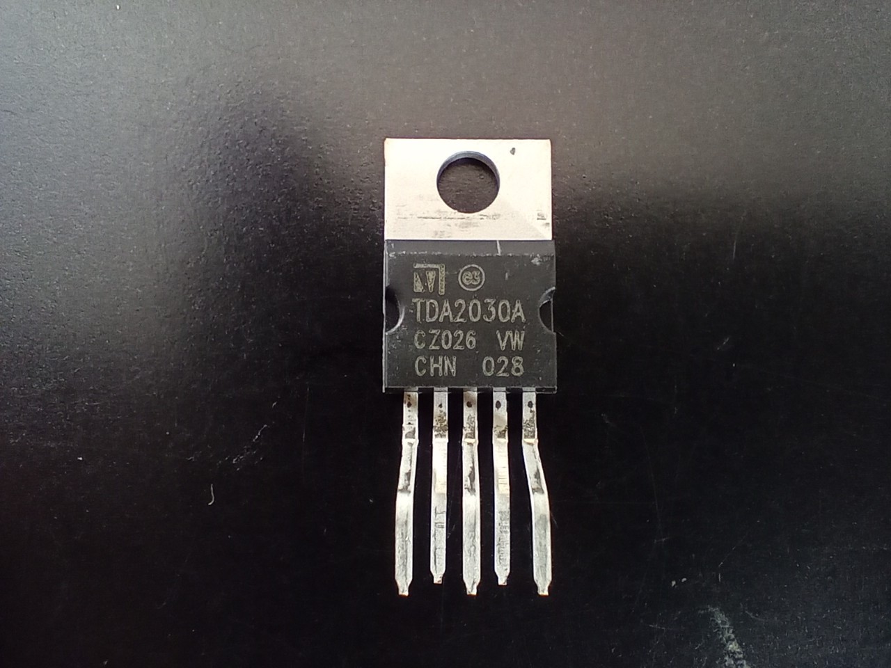 IC công suất âm thanh TDA2030A