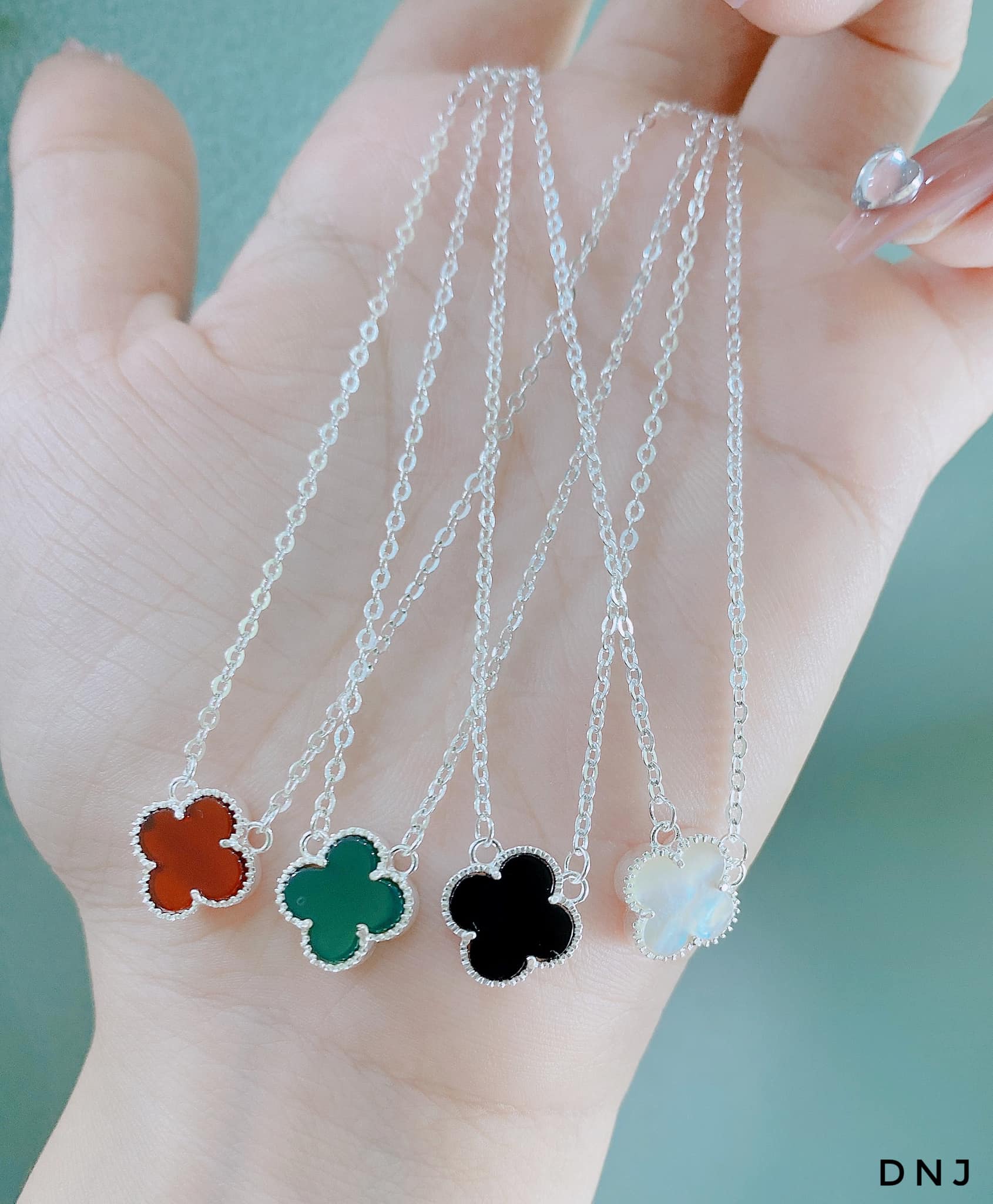 DÂY CHUYỀN CỎ 4 LÁ BẠC TA
