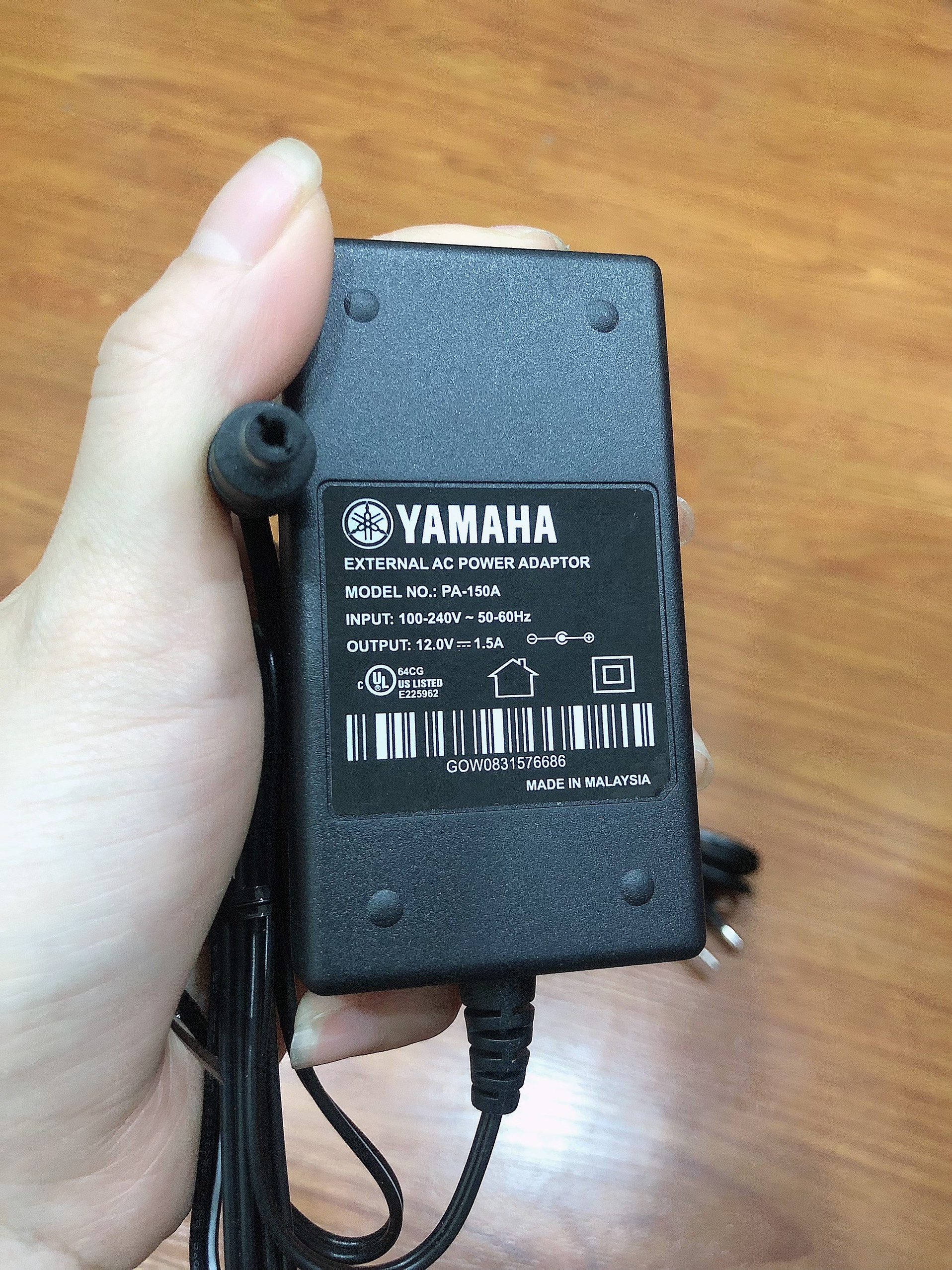 ADAPTER-NGUỒN ĐÀN ORGAN YAMAHA 12V 1.5A (PA-150 A)