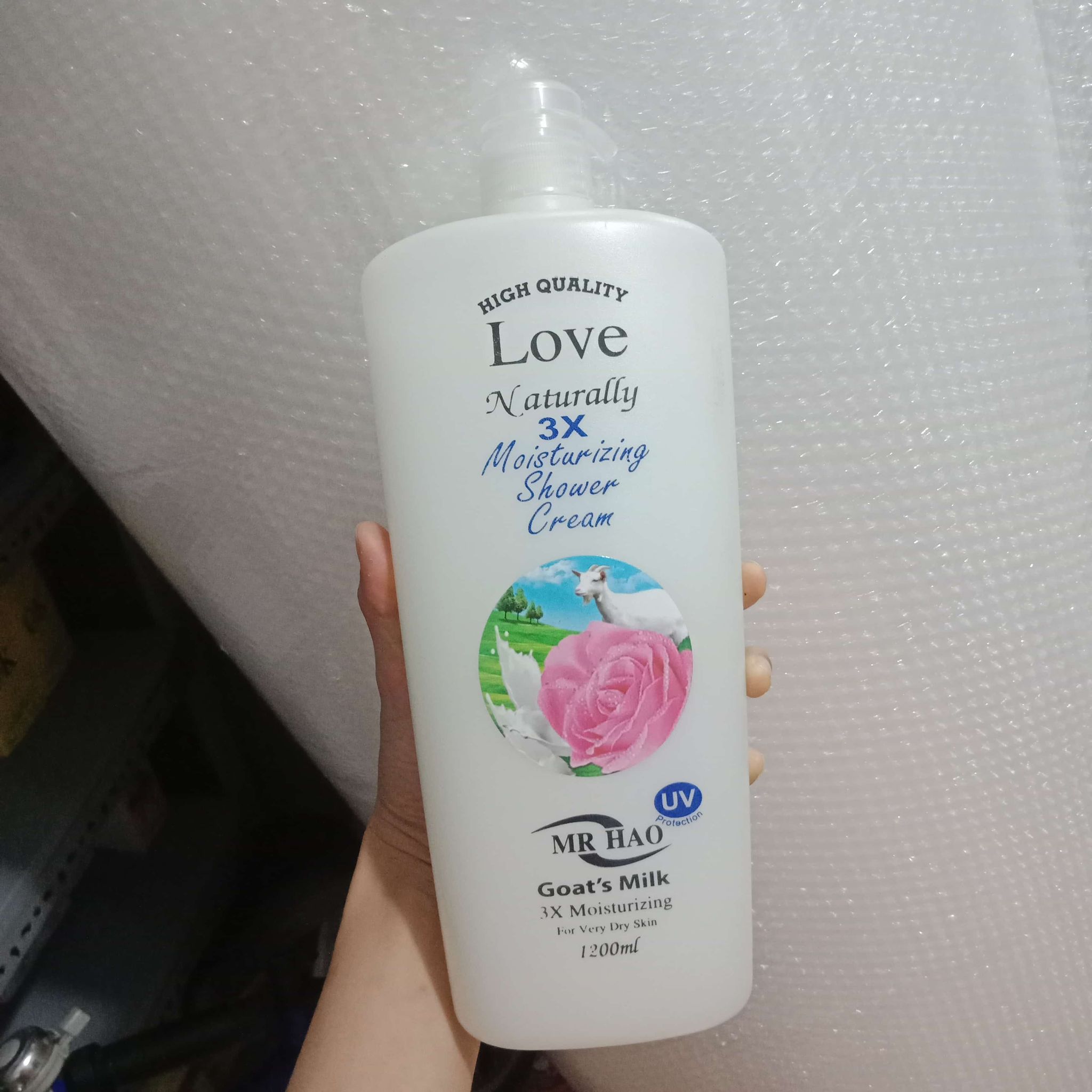 [HCM]Sữa Tắm Dê Cao Cấp Da Trắng Hồng 1.2 lít Chai Lớn