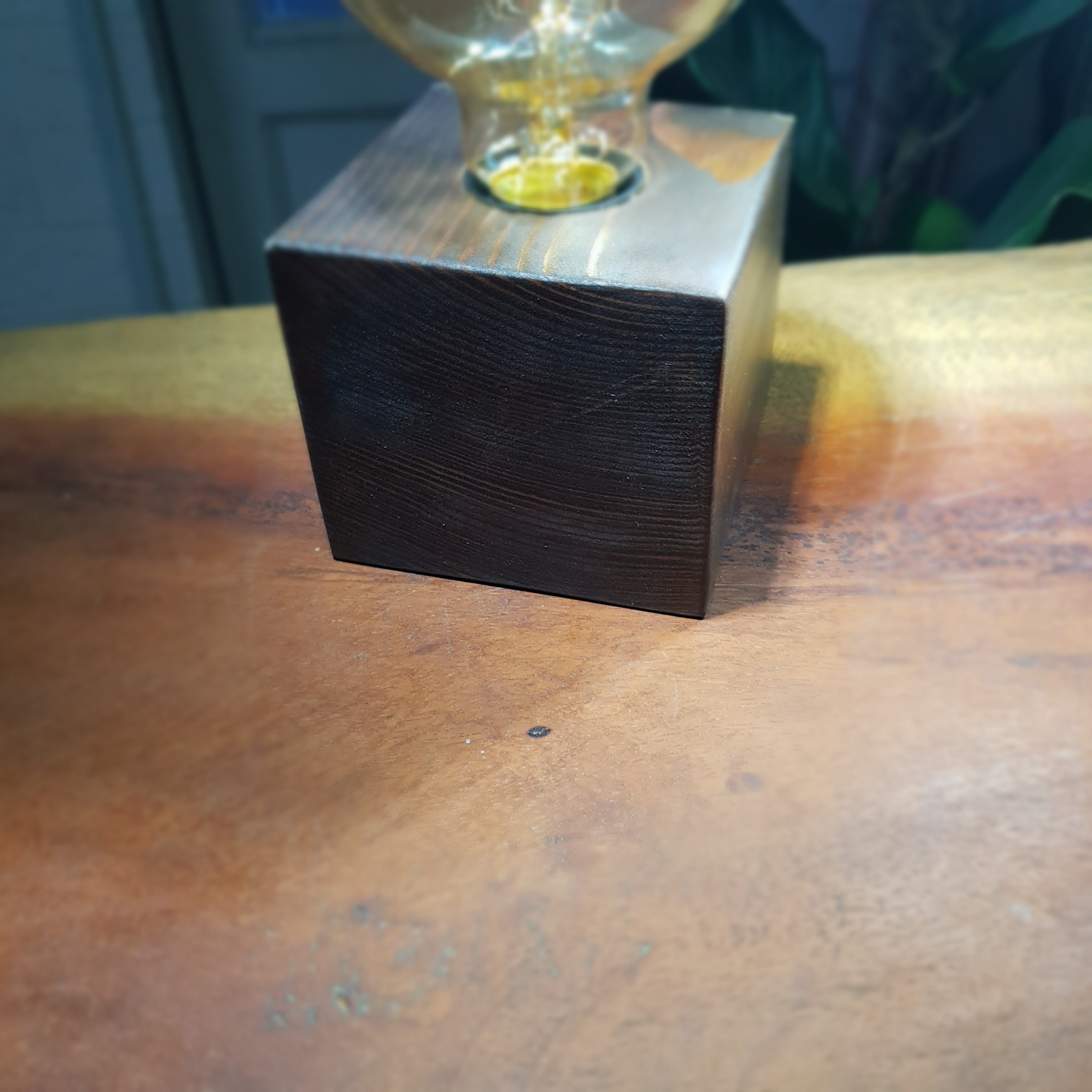 ĐÈN TRANG TRÍ EDISON RETRO CUBE SLEEK
