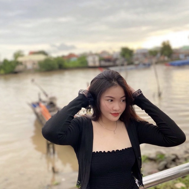 Áo Croptop tay dài phối ren nữ A2 - ENTYTY