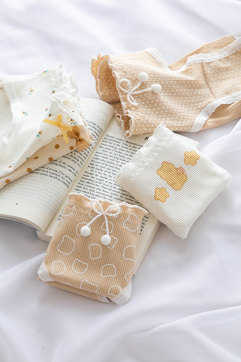 Quần Lót Nữ Cotton Trà Sữa Chấm Bi Ngang Eo ( Q060 ).