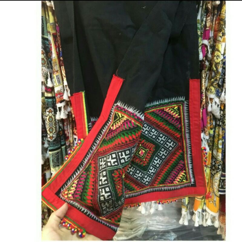 khăn piêu của người dân tộc thái