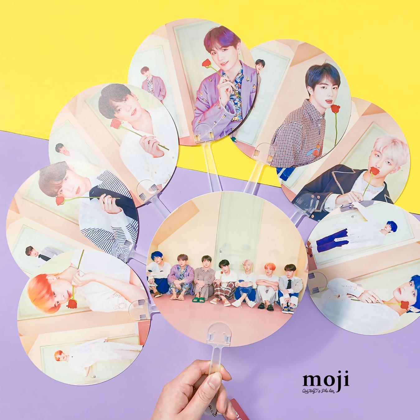 Quạt nhựa cứng cầm tay BTS ngộ nghĩnh dễ thương