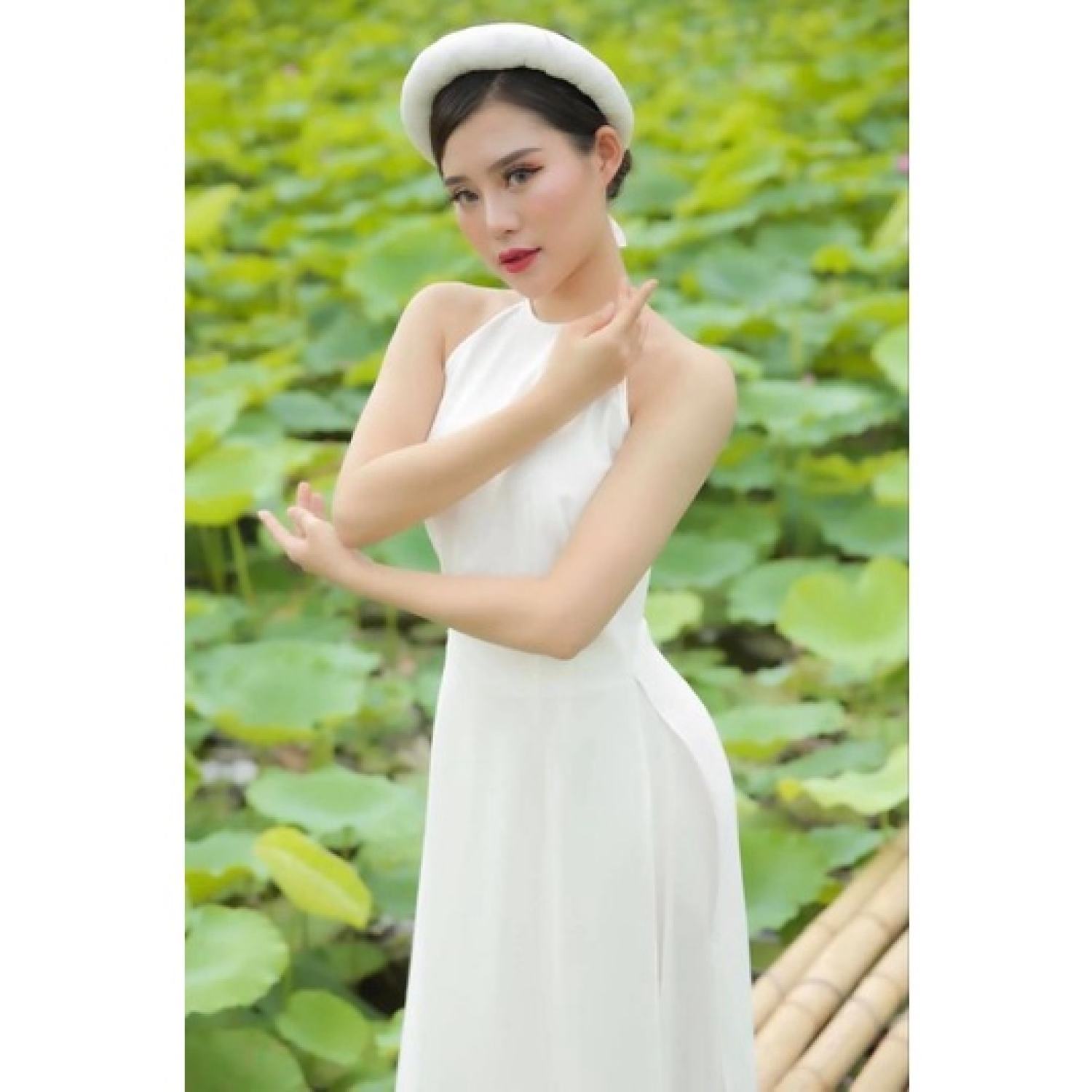 áo dài yếm chụp ảnh sen