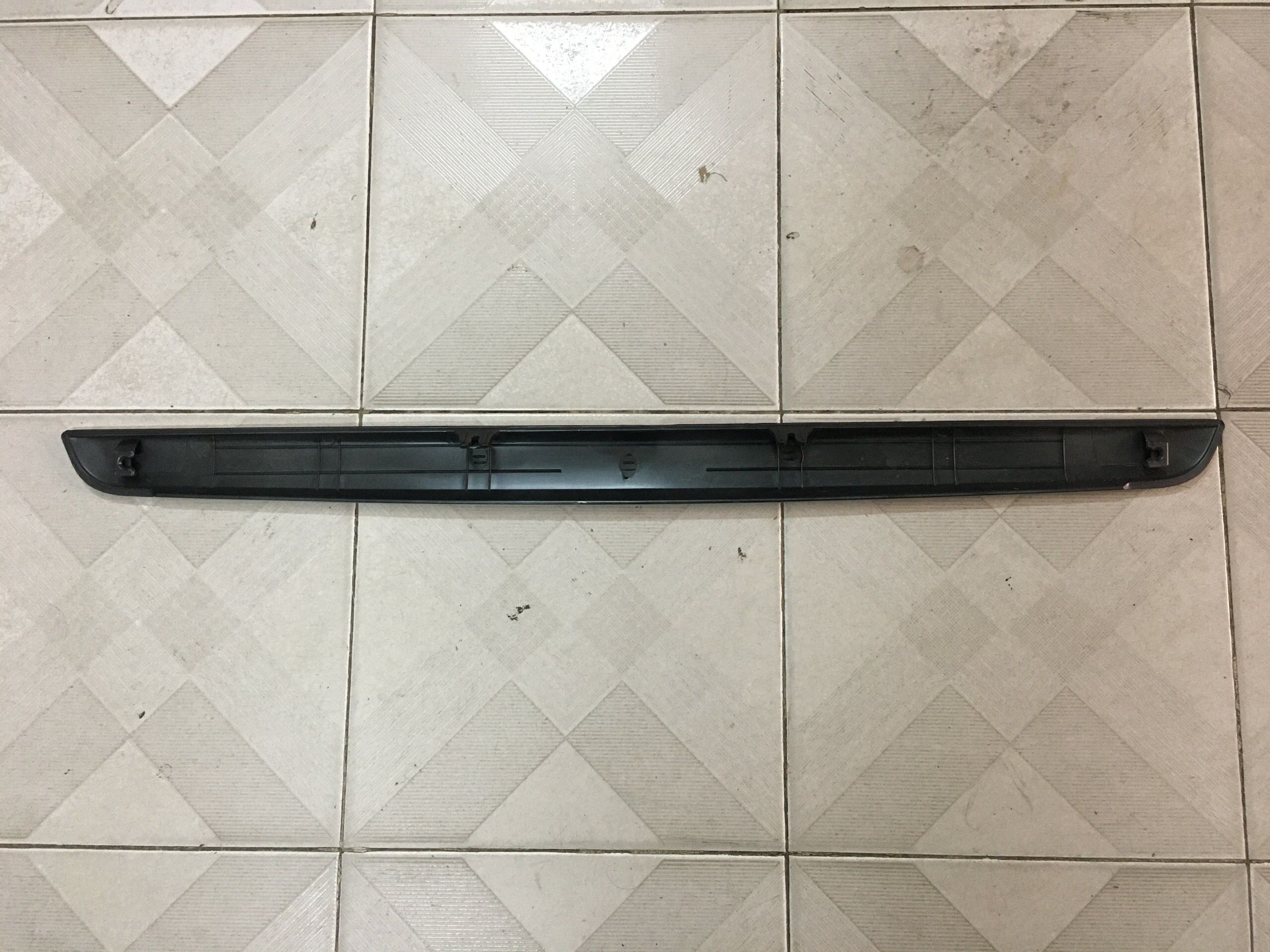Ốp đèn soi biển số Kenbo KB650