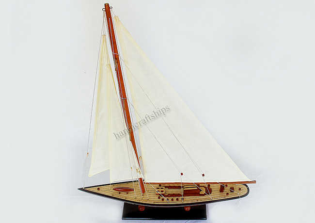 Mô hình thuyền buồm trang trí Endeavour 50cm (Đỏ - Đen)