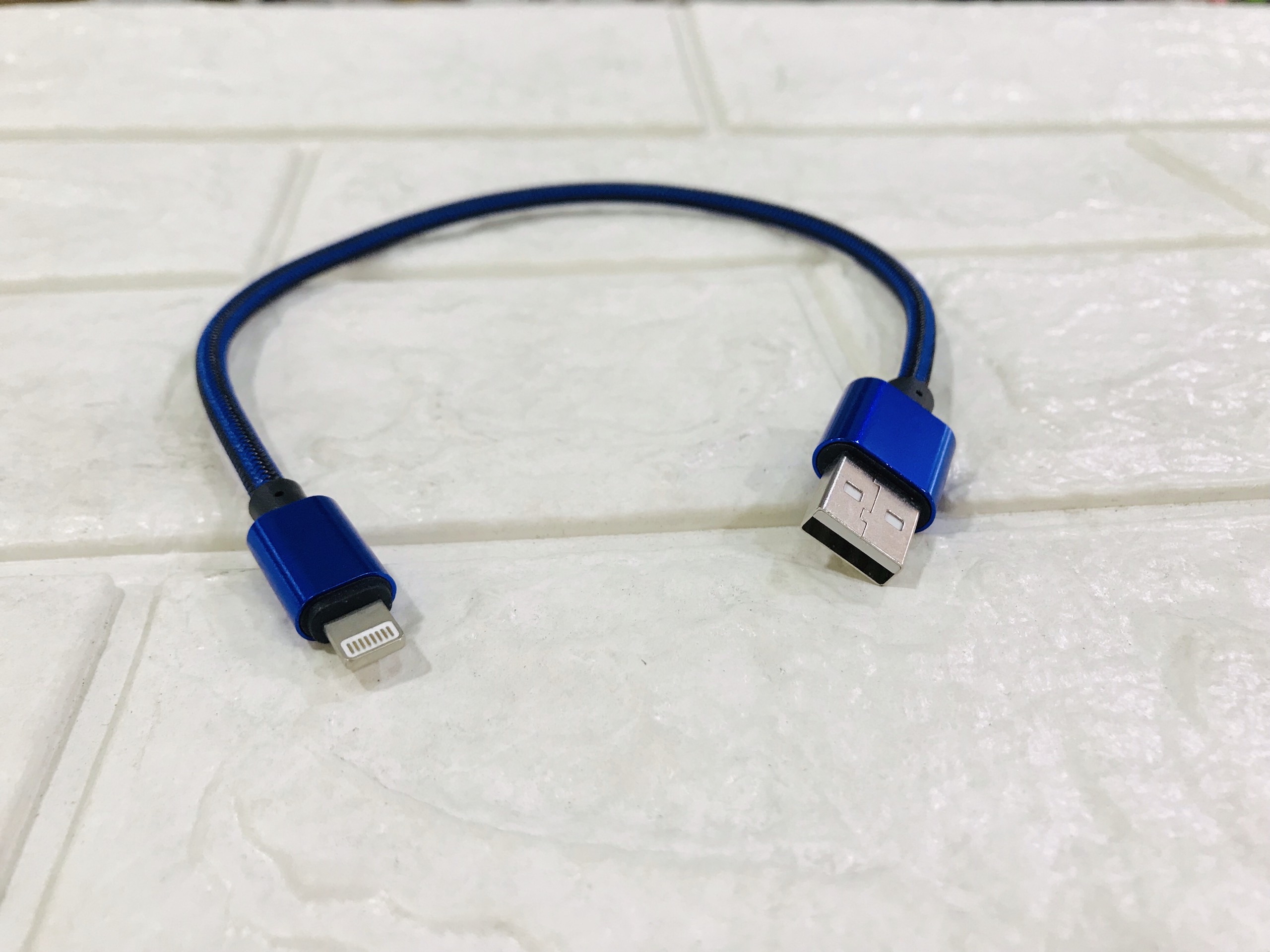 CÁP SẠC IPHONE DÂY DÙ DÀI 30CM
