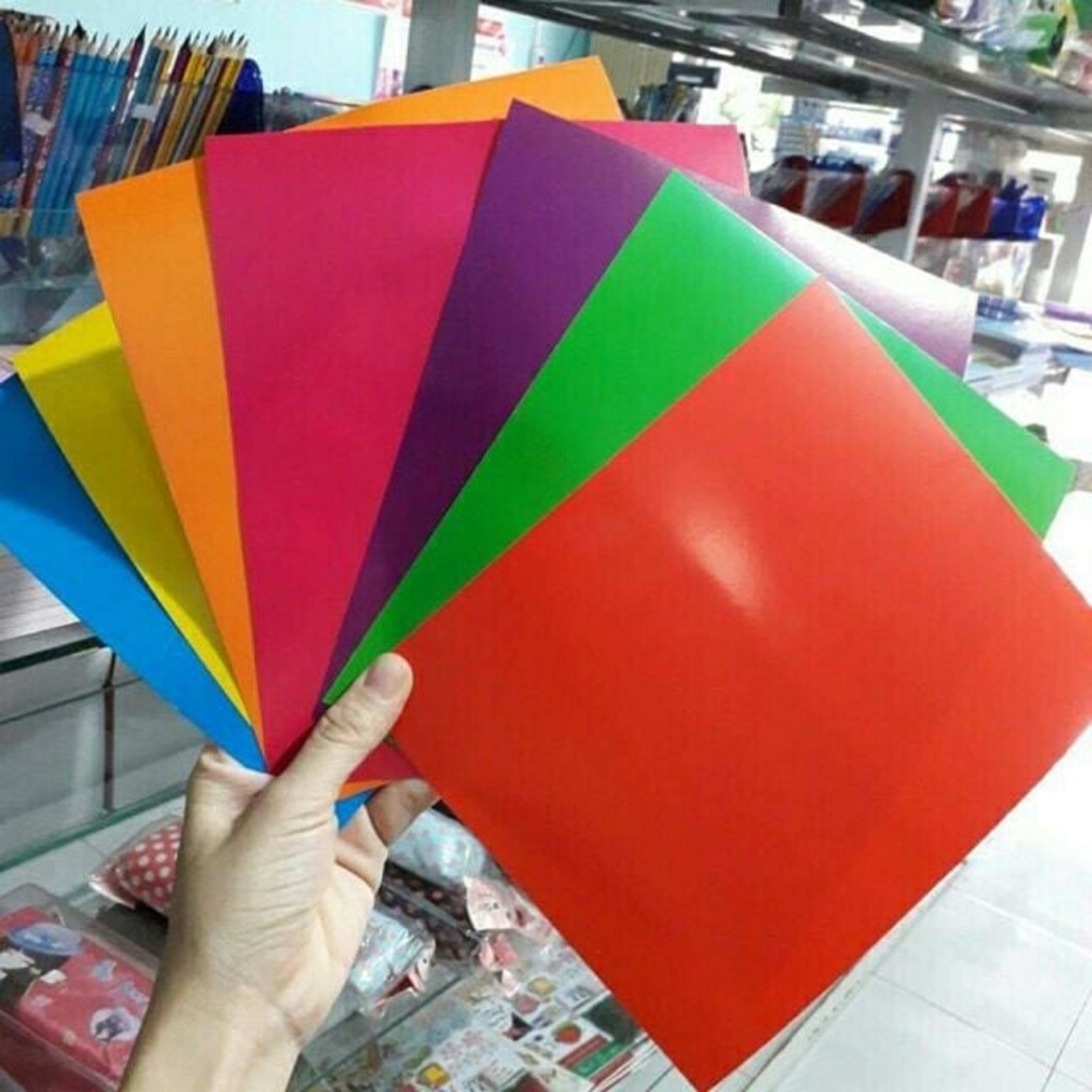 Combo 35 tờ Giấy màu thủ công (5 xấp mỗi xấp 7 tờ ) có kẻ ô ly