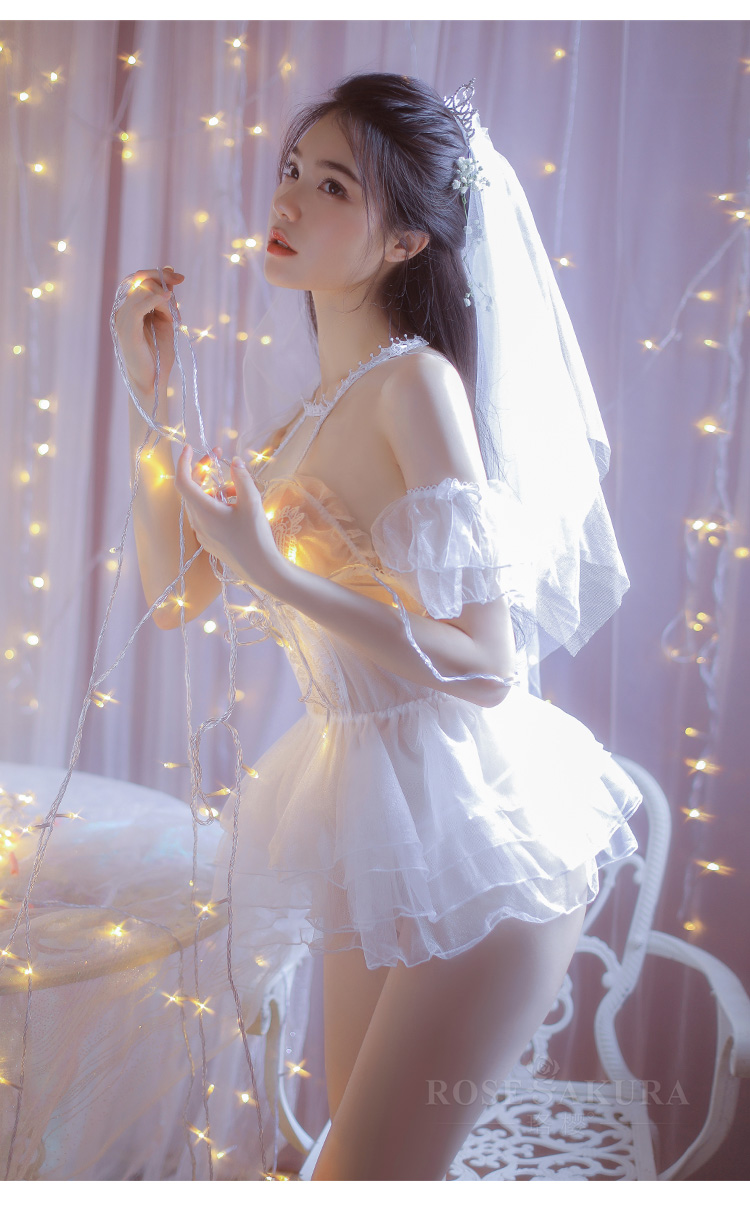 Bộ đồ ngủ hai dây sexy