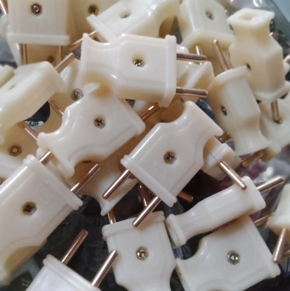 BỘ PHÍCH CẮM GIÁ RẺ LOẠI TỐT ( BỘ 5 CHIẾC , 10 CHIẾC)