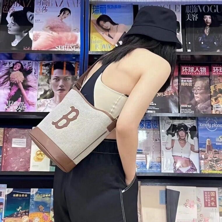 [ẢNH THẬT] Túi Tote Basic Big Logo Canvas Quai Đeo Điều Chỉnh Size 23