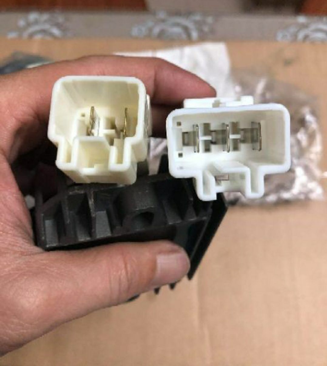 Sạc xe Vespa Lx đời Ie/ Liberty đời Ie hãng