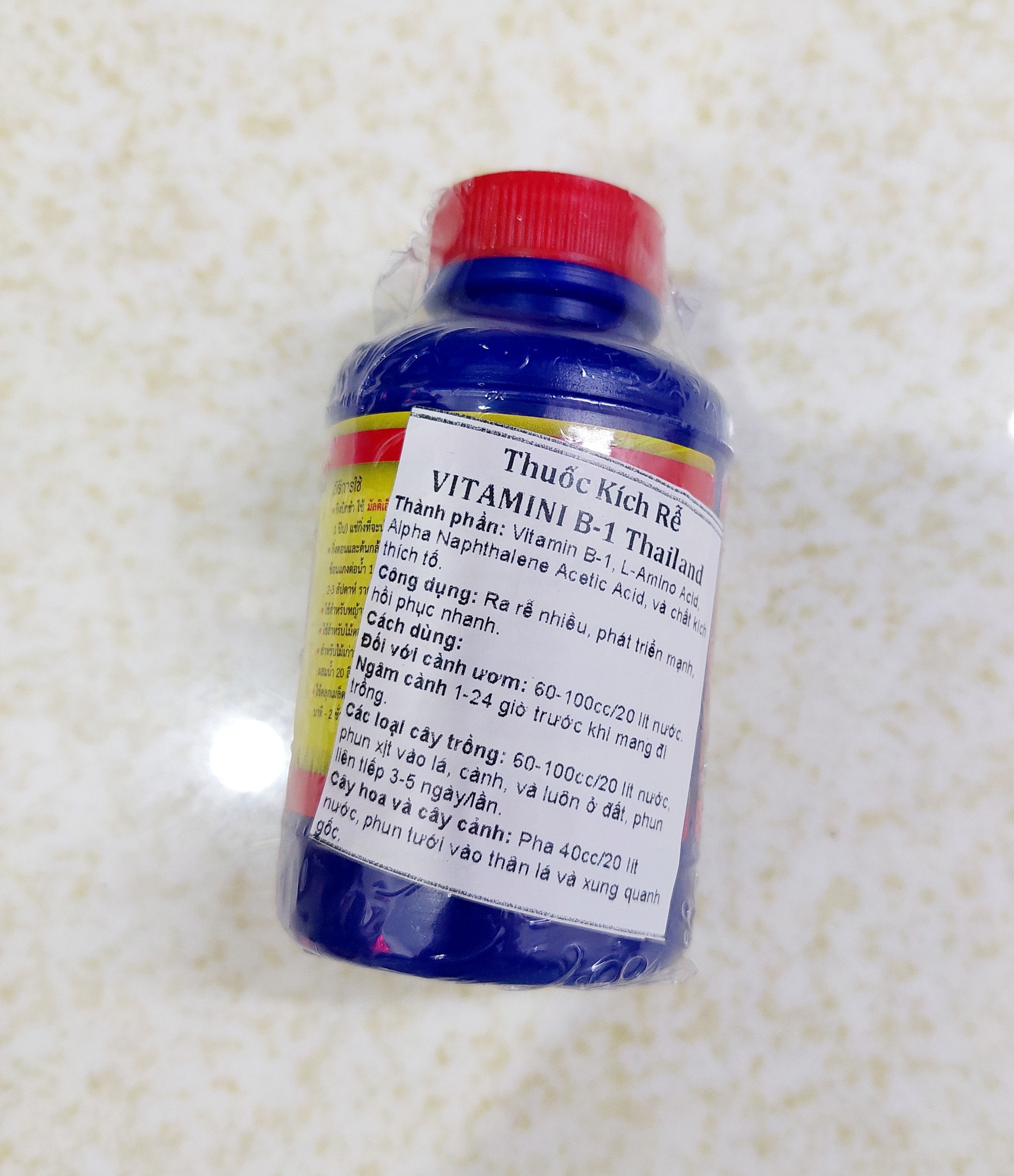 [HCM]Phân bón lá Vitamin B1 Thái Lan 100cc