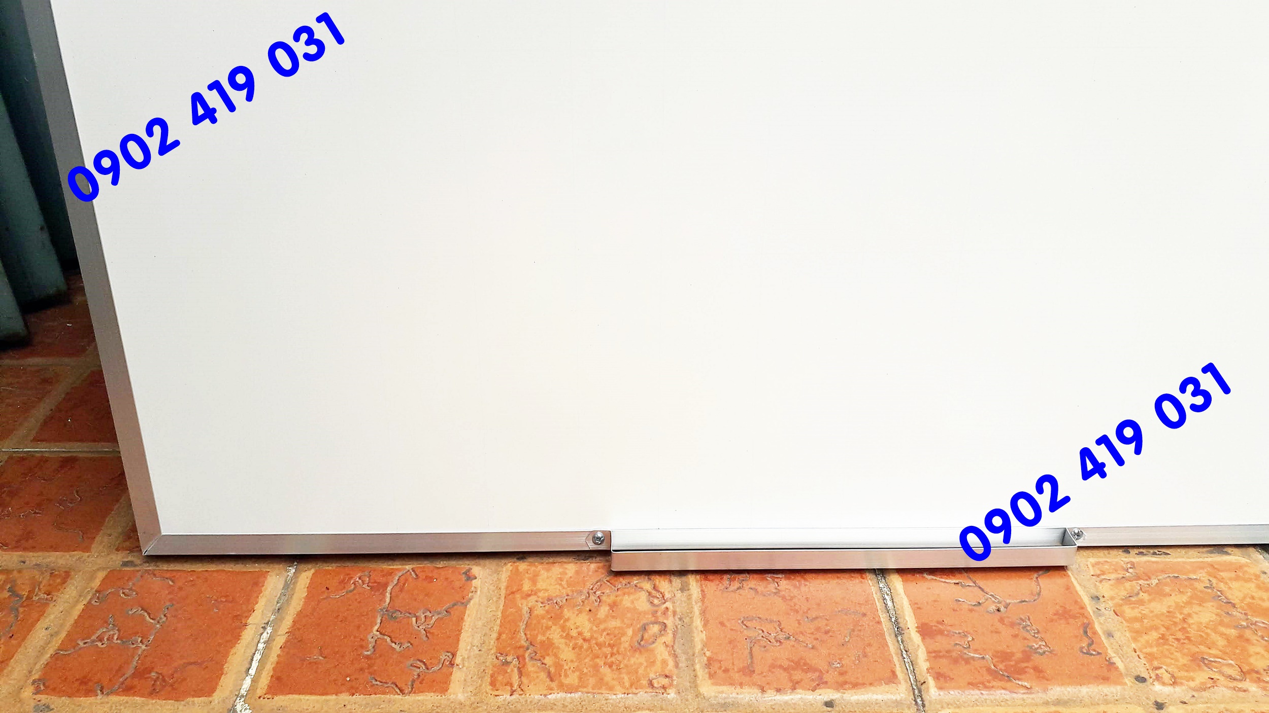 Bảng trắng viết bút lông 50 x 70cm