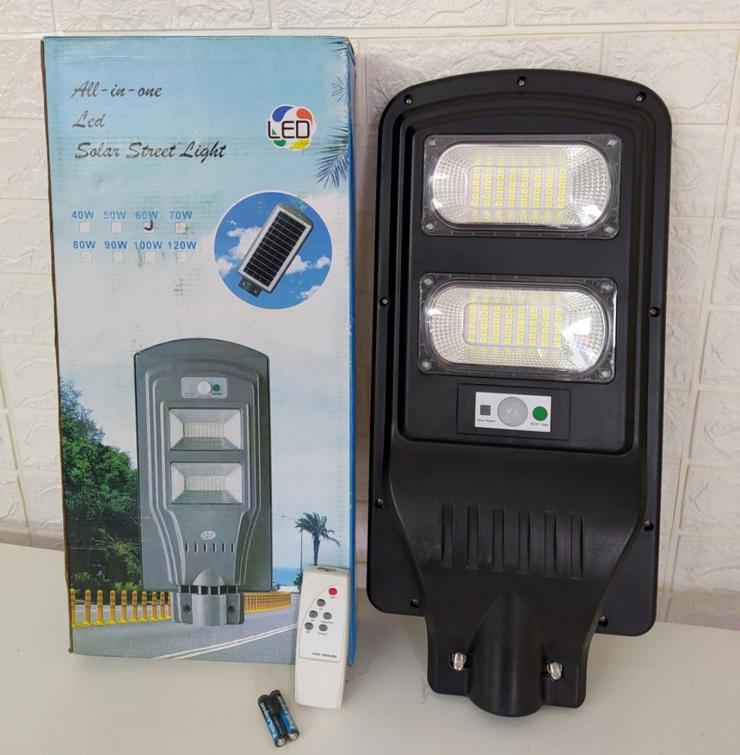 Đèn Năng Lượng Mặt Trời 60W