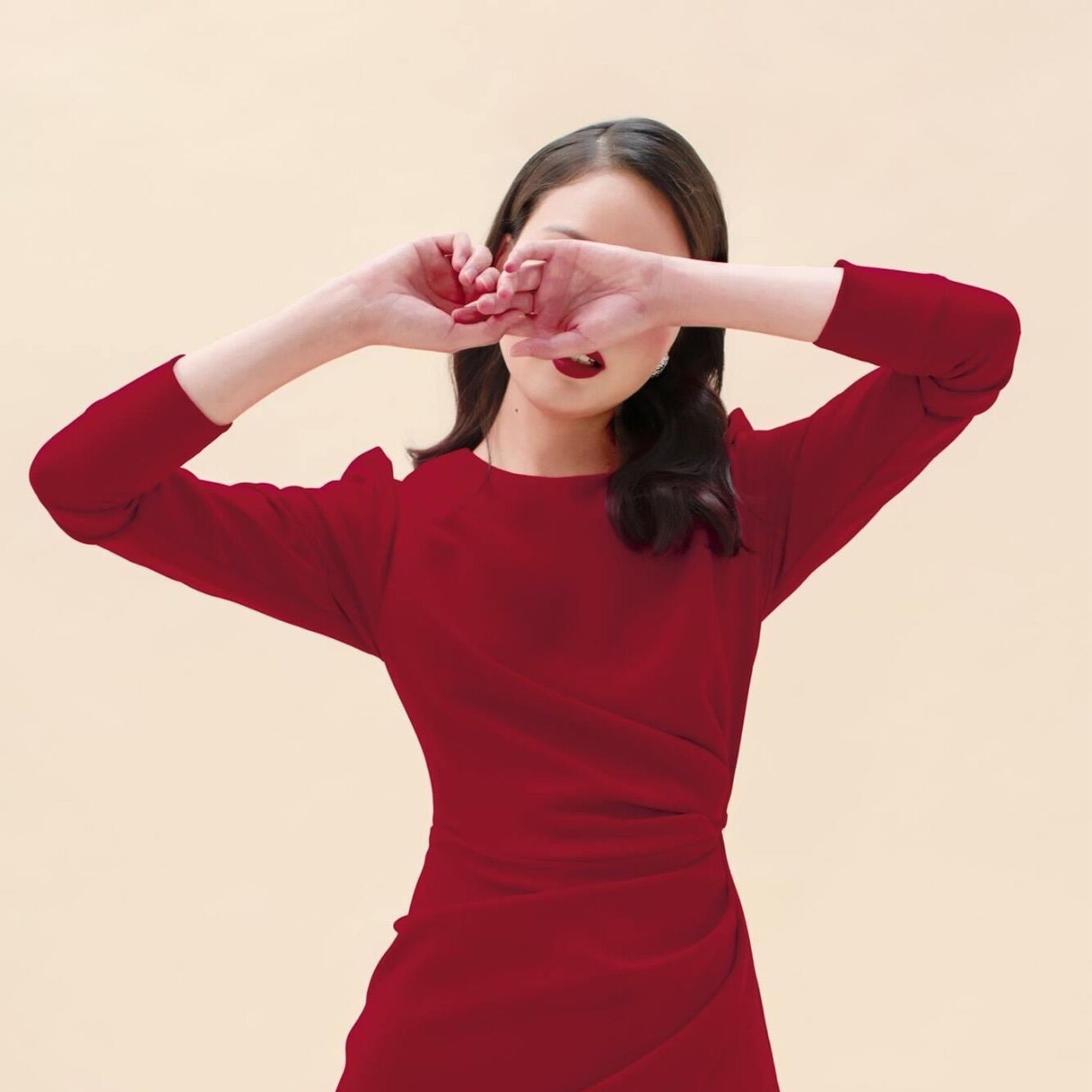 Đầm tay dài xếp ly tạo eo nhỏ màu đỏ/trắng (SCARLET)