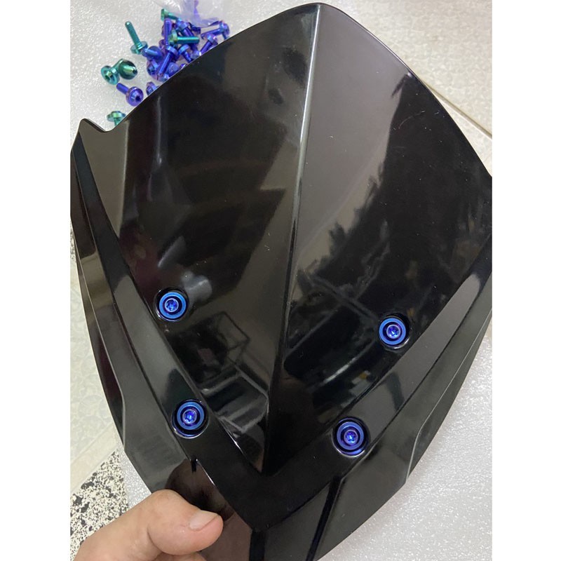 Mão xe Winner X mẫu mới kèm 4 ốc titan