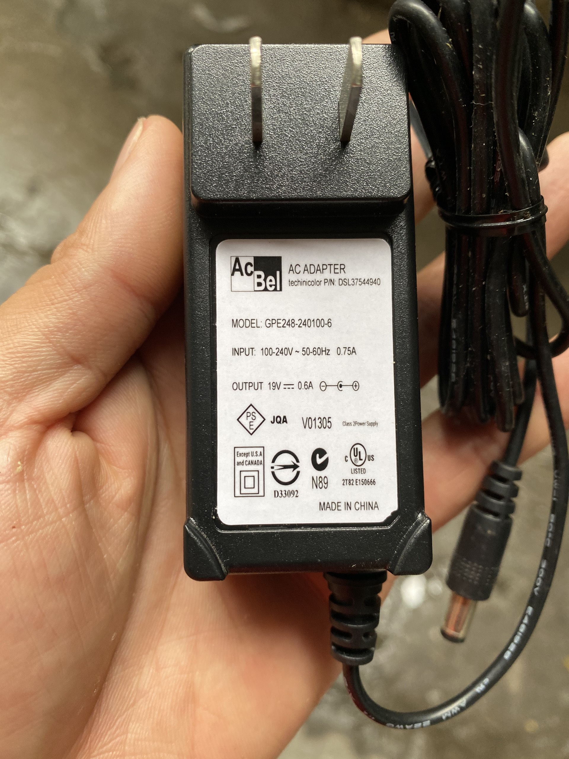 Cục nguồn 19V 0.6A hàng chuẩn Acbel cung cấp