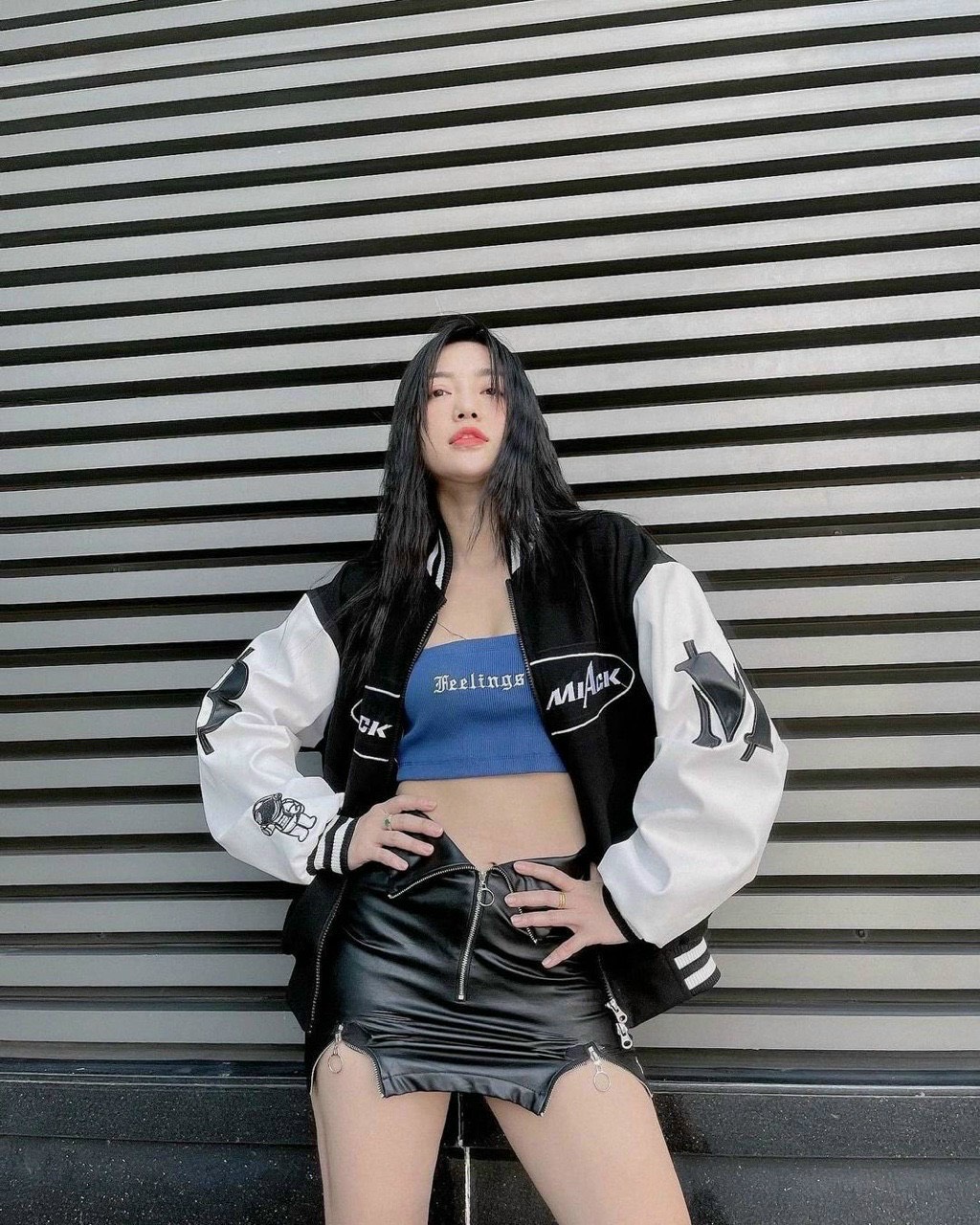 Áo Khoác Dù Bomber Unisex Phối Tay Cúc Bấm