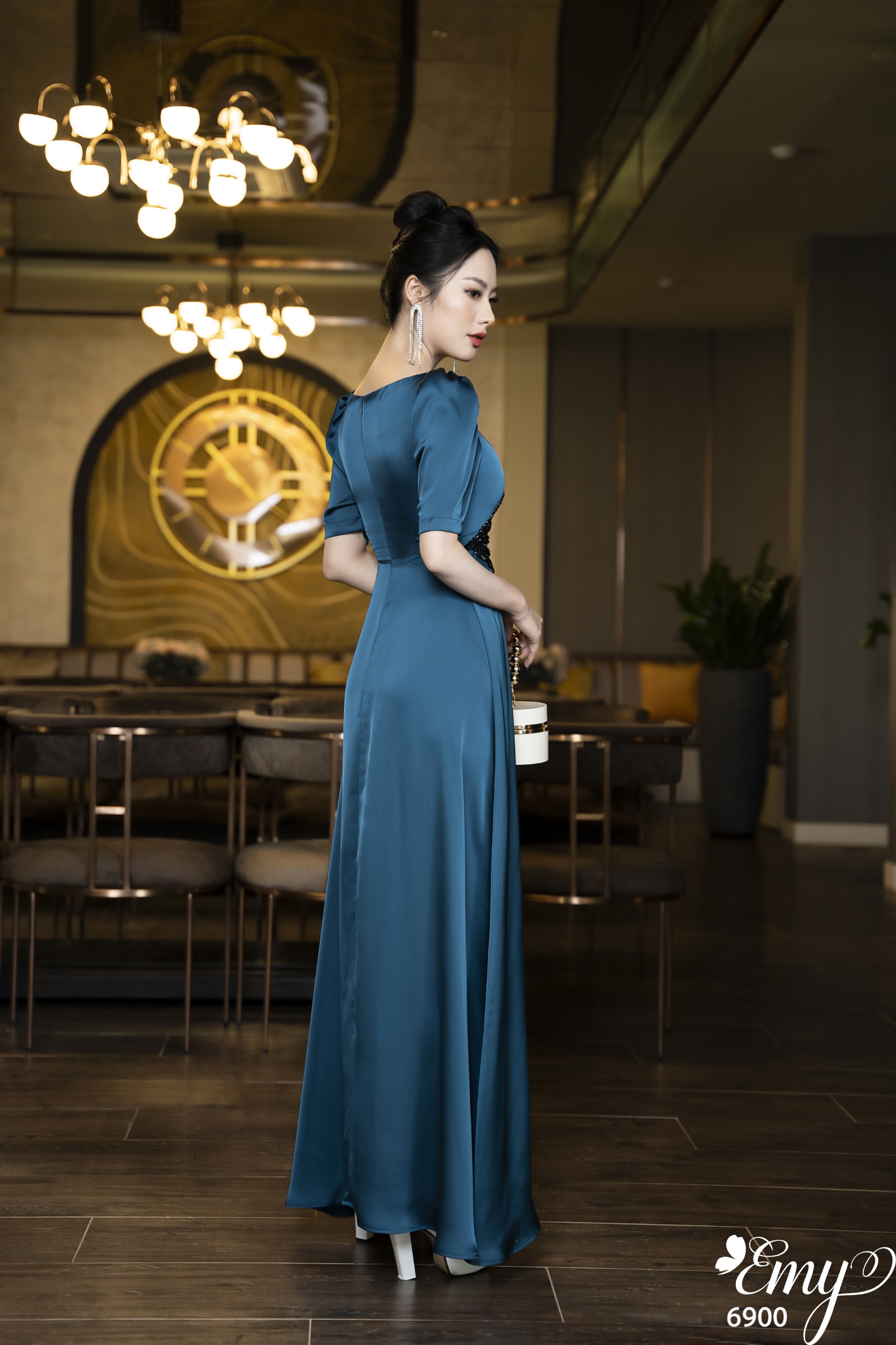 Đầm EMY EM6900 Dạ Hội Xanh Cổ Lệch