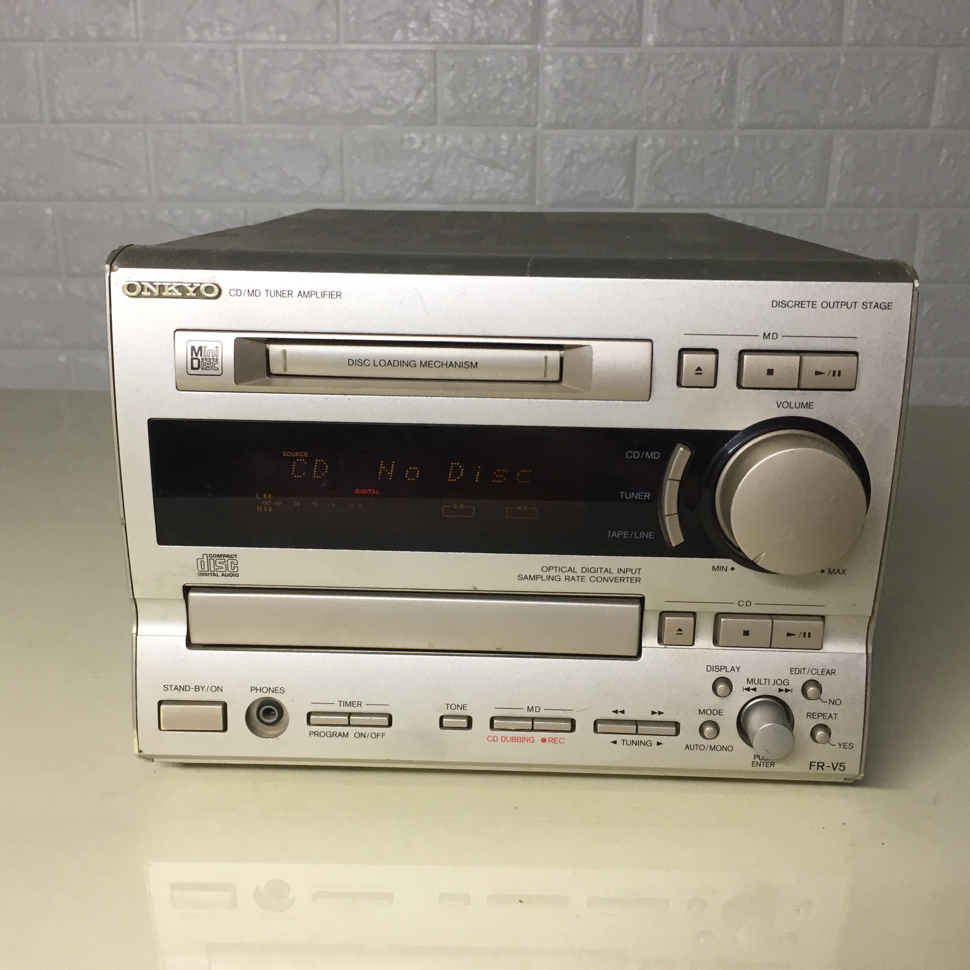 âmly onkyo v5