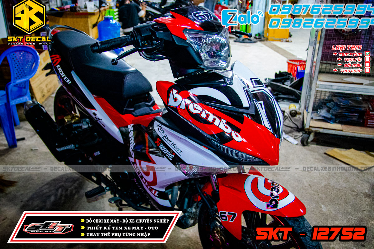 tem trùm xe exciter 150 trắng đỏ đen brembo