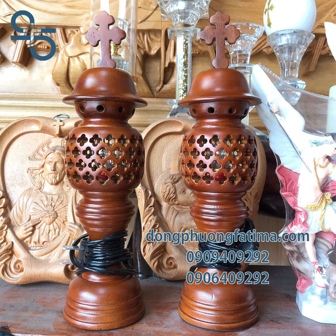 Đèn Bàn Thờ2 Cây Đèn Gỗ Thánh Giá (Gỗ Màu Mahogany)