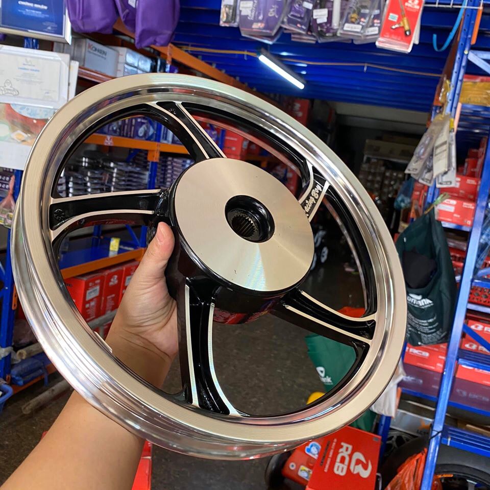Mâm 5 cây RCB gắn Vario125/150 Click thái
