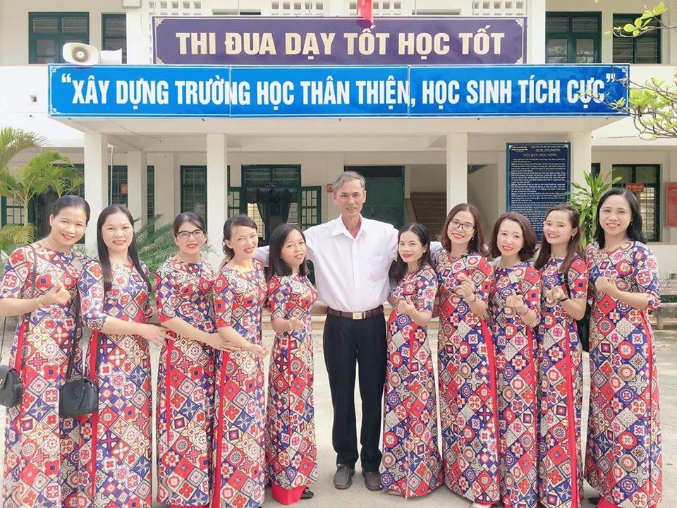 Bộ áo dài truyền thống cô ba Sài Gòn (Cả bộ - áo Cổ tròn tay lỡ)