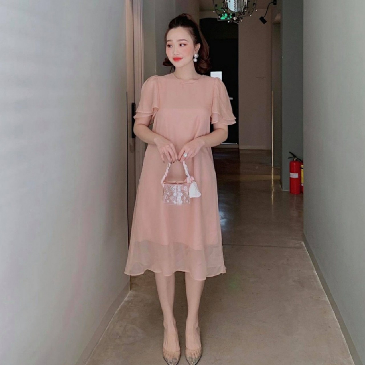 ĐẦM BẦU TAY CÁNH TIÊN