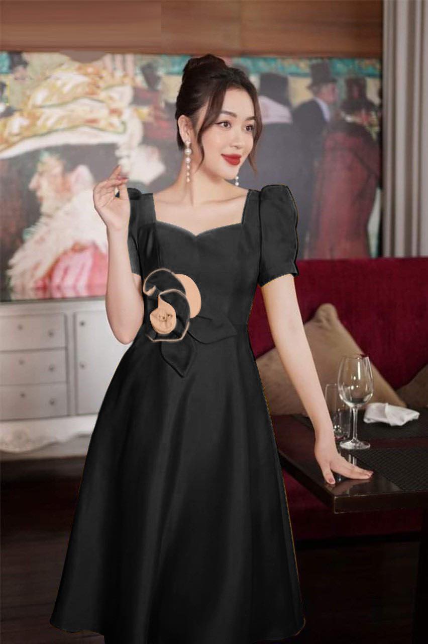 [HCM]Đầm xoè cổ vuông kèm bông