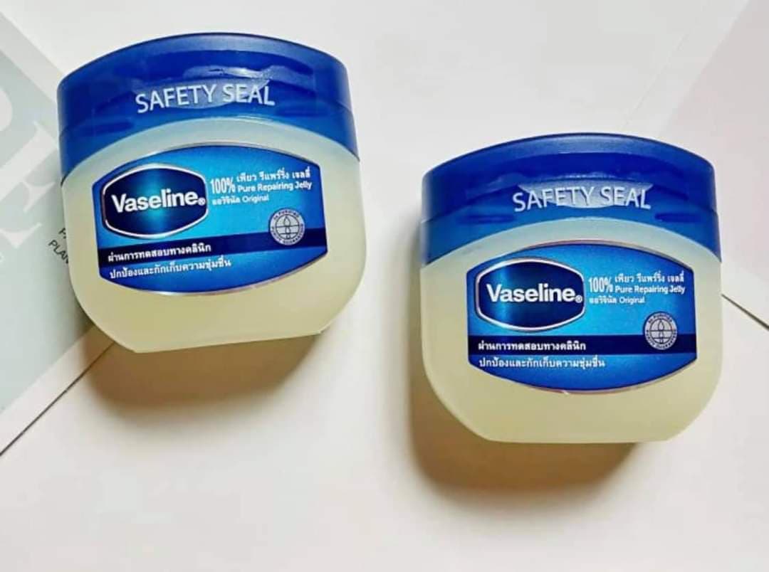 Sáp Nẻ Dưỡng Da VASELINE Thái Lan