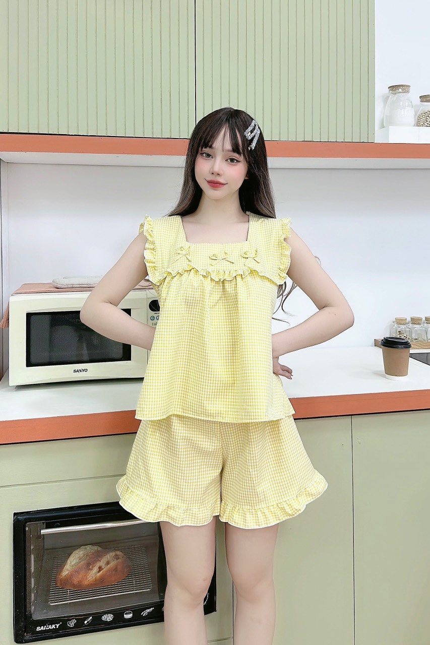 Đồ ngủ đùi caro vải kate lụa freesize dưới 54kg