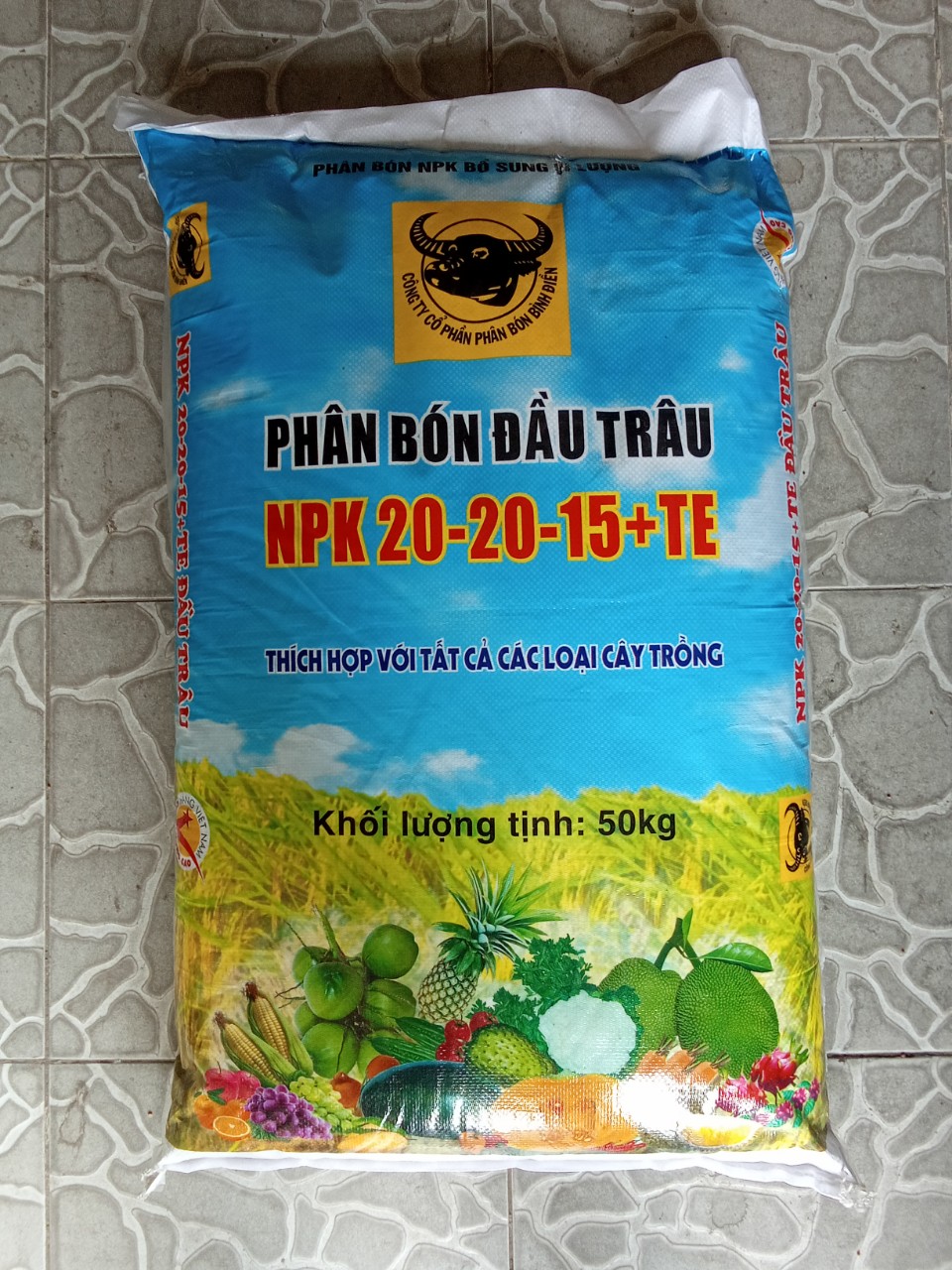 Phân bón ĐẦU TRÂU NPK 20-20-15+TE (bán lẻ 1 kg)