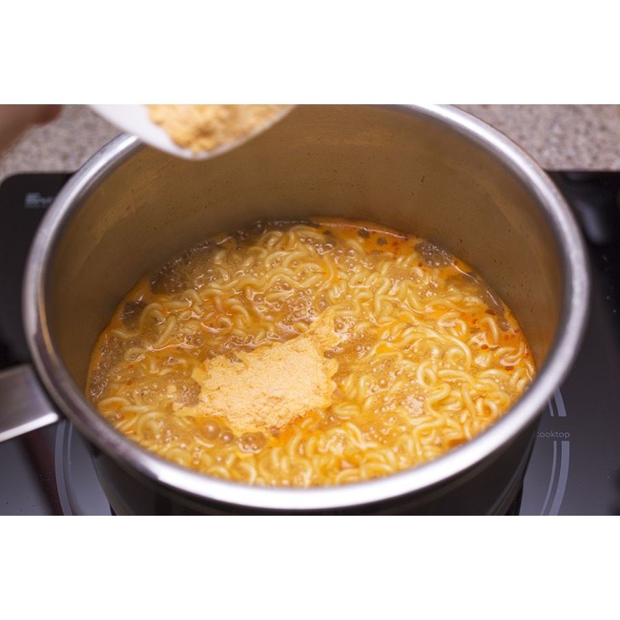 Mì Jin siêu cay vị phô mai Ottogi 105g