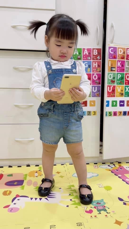 Yếm bò bé gái HM dư xịn