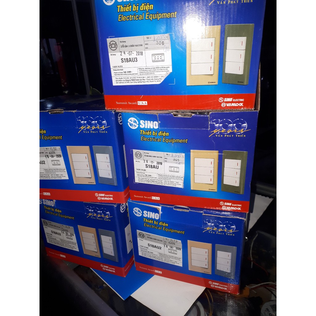 Mặt 1, 2,3 Ổ Cắm S18A Sino - Vanlock