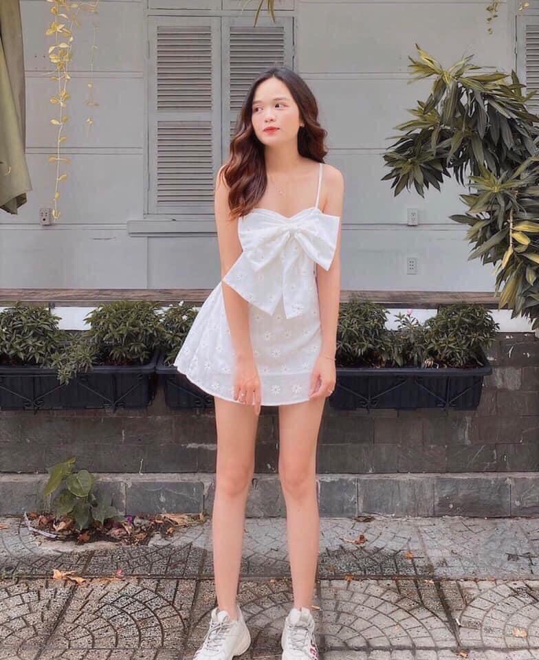 Đầm hai dây đính nơ ngực cúc họa mi cực cool