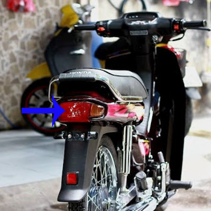 Củ đèn hậu gắn xe dream lùn - dream 3