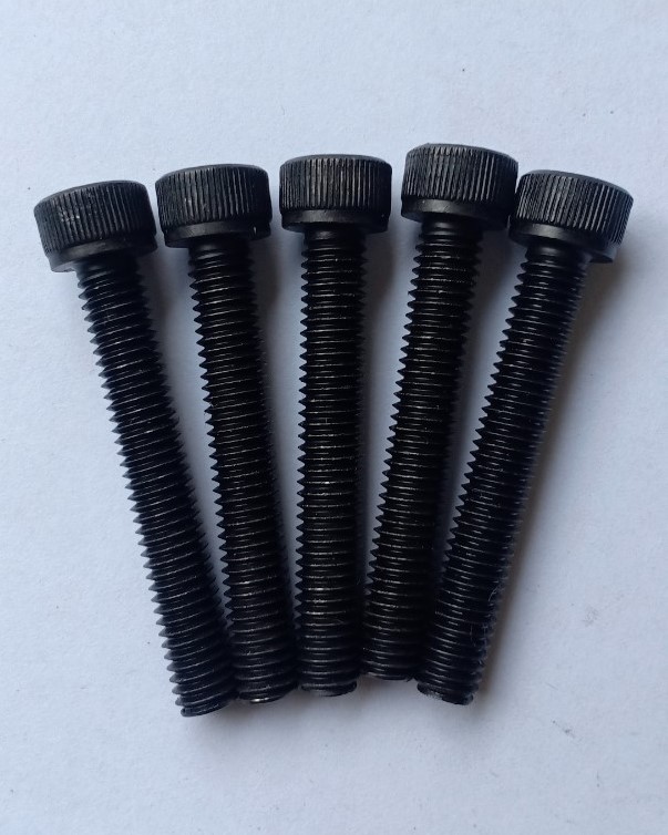 1 BỊCH 50 CON BULONG LỤC GIÁC THÉP 6x40 RS M.E HOÀNG KHANG