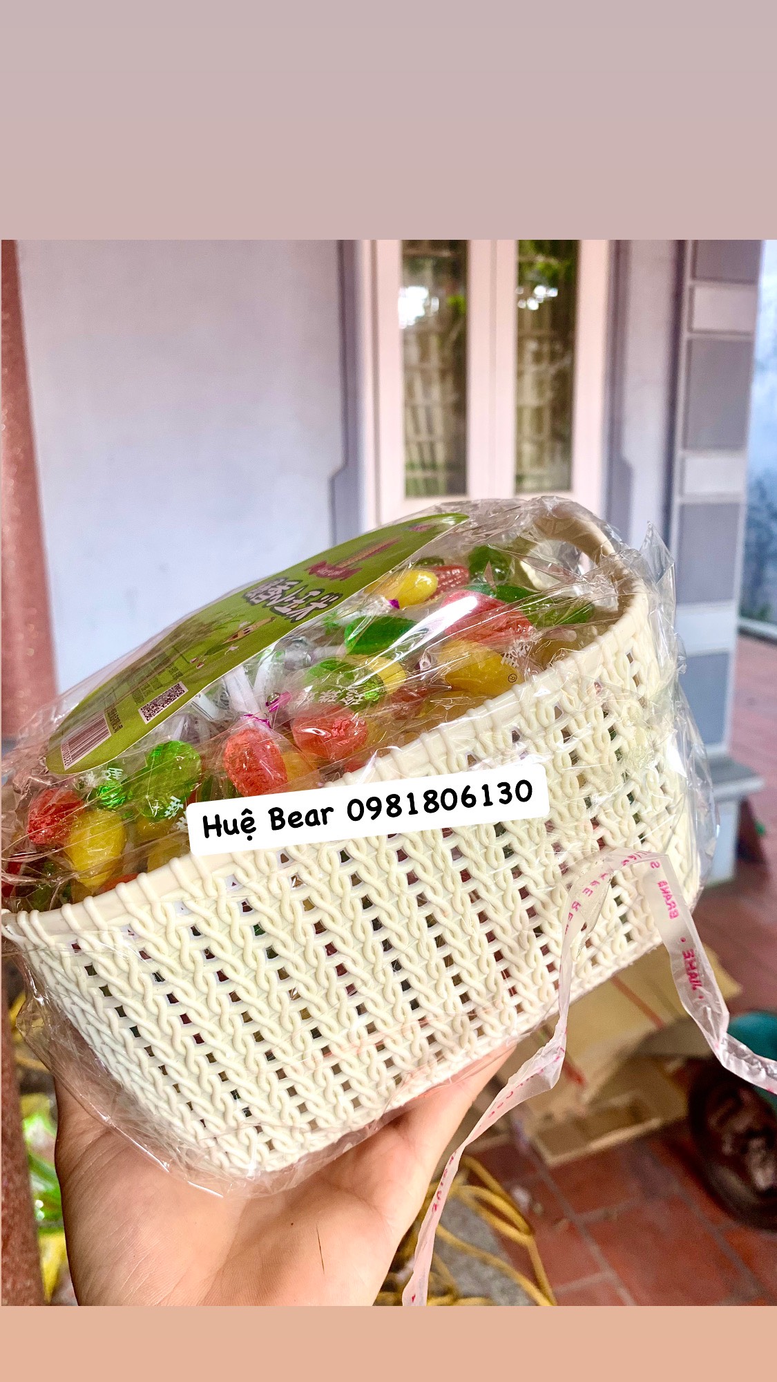Một rổ kẹo mút bắp nhiều màu(~180que)