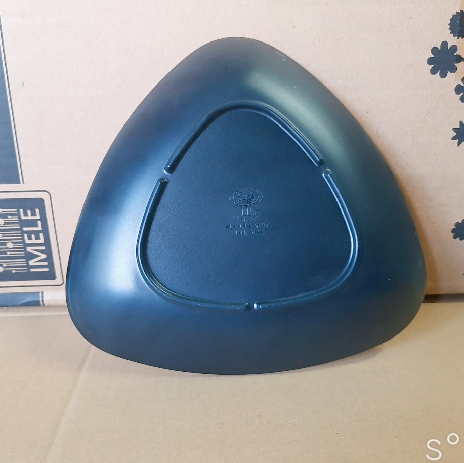 [HCM]Dĩa Nhựa Melamine Tam Giác 22cm